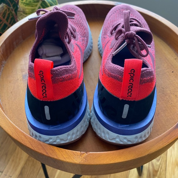 Women’s Nike Epic React running shoes 6.5 - Picture 3 of 8